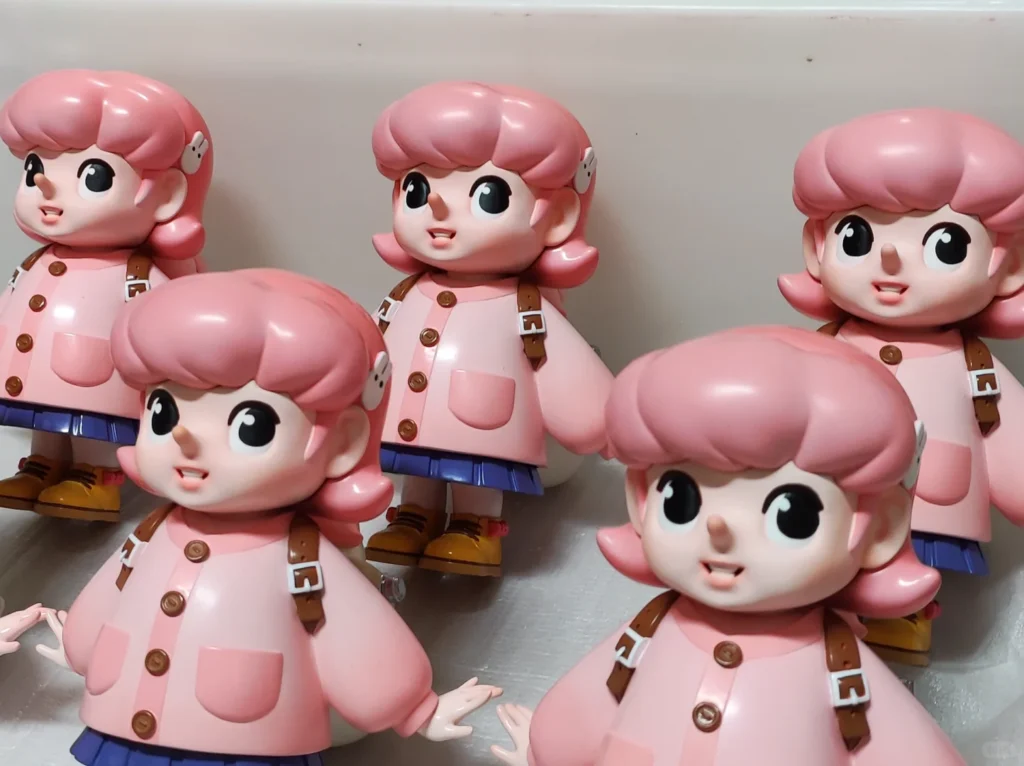 mukautettuja vinyylihahmoja